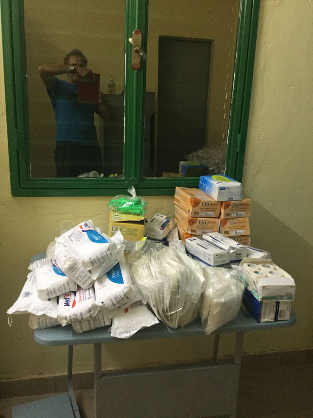 01 20 materiale medico sanitario burkina 07
