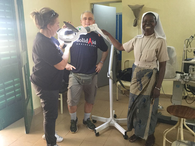 01 20 materiale medico sanitario burkina 11