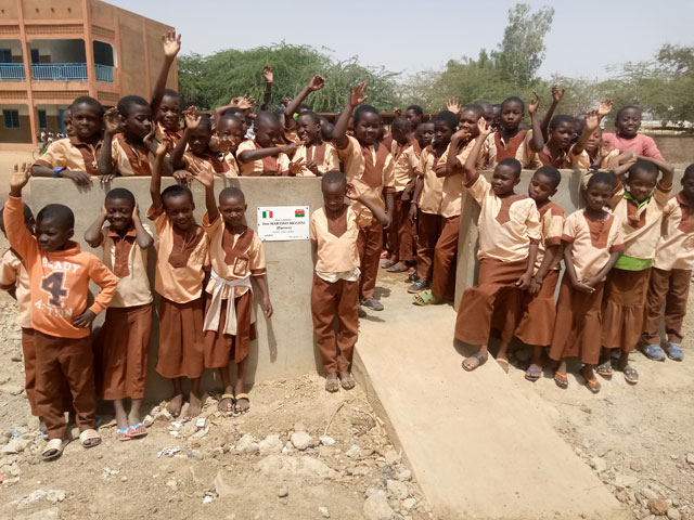 03 22 pozzo scuola koupela burkina 03