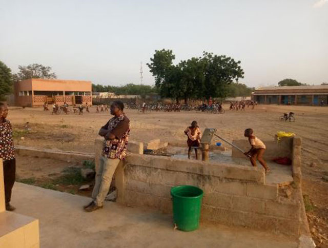 03 22 pozzo scuola koupela burkina 09