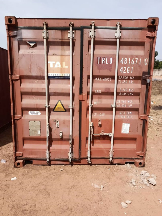 12 23 strumentazione oculistica burkina 04