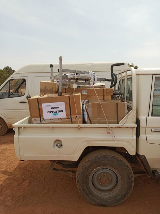 12 23 strumentazione oculistica burkina 12